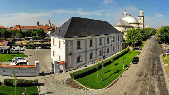 Where to stay? Hotels, apartments